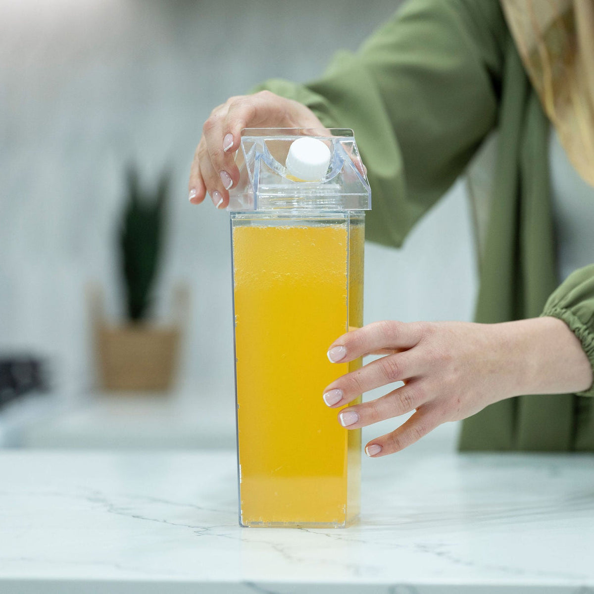 Clear Drink Container – 1 Liter